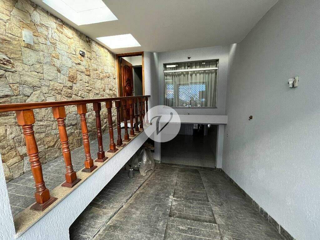 Sobrado à venda no Cerâmica: Garagem