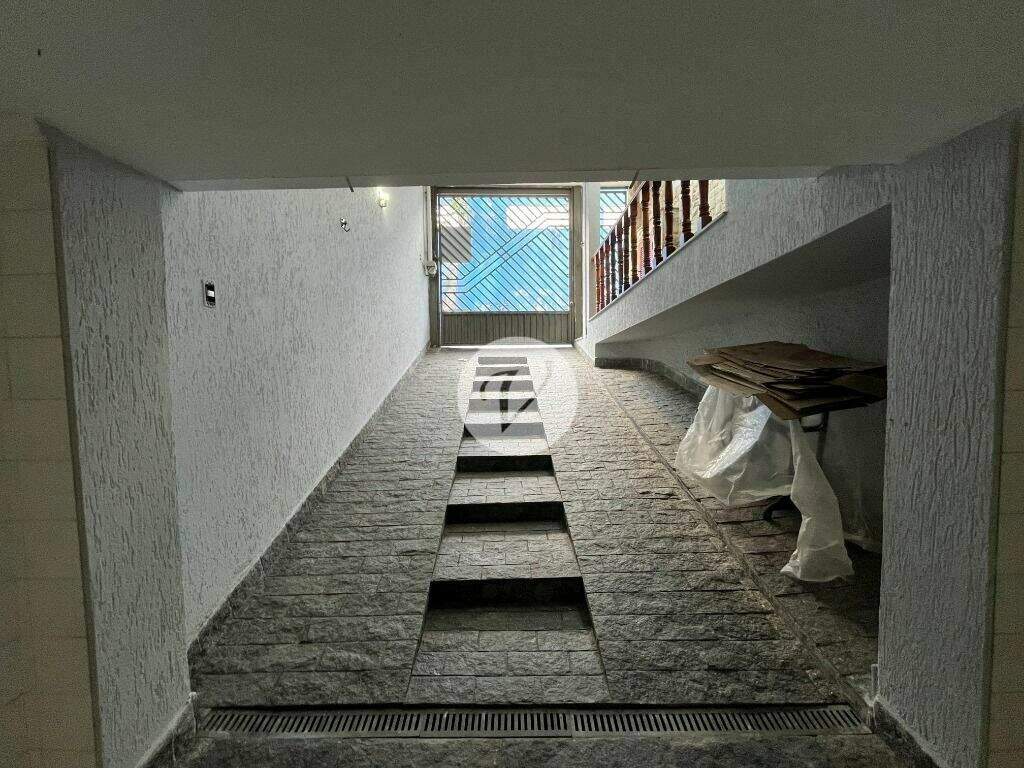 Sobrado à venda no Cerâmica: Garagem