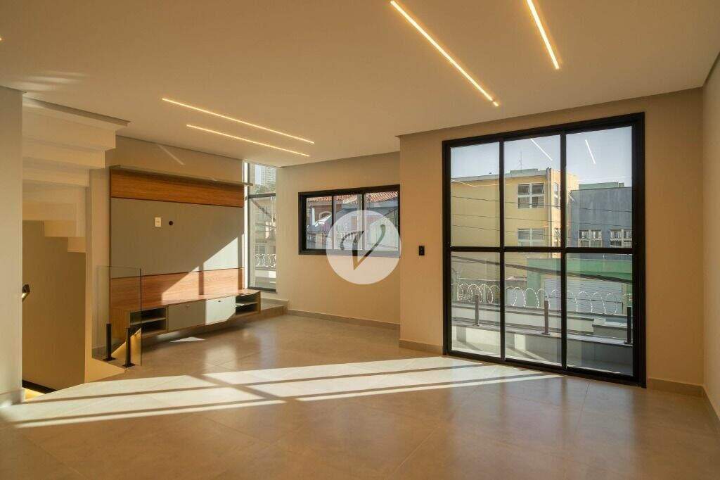 Sobrado à venda no Vila Dusi: 