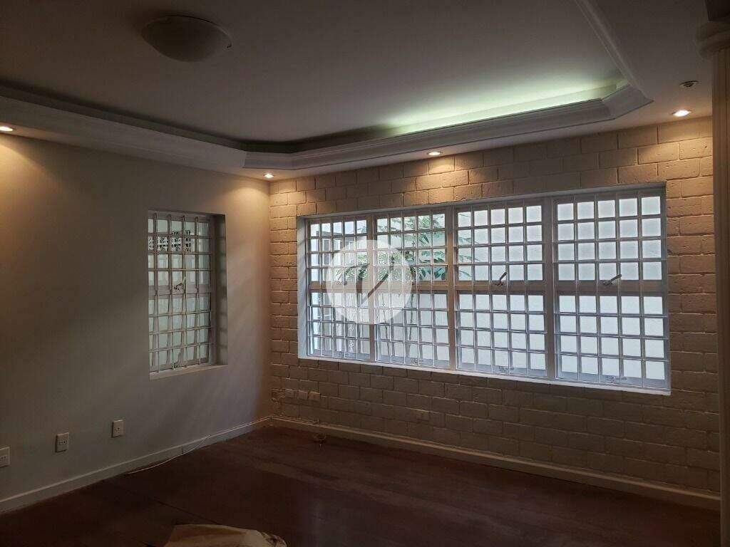 Sobrado à venda no Vila Scarpelli: 