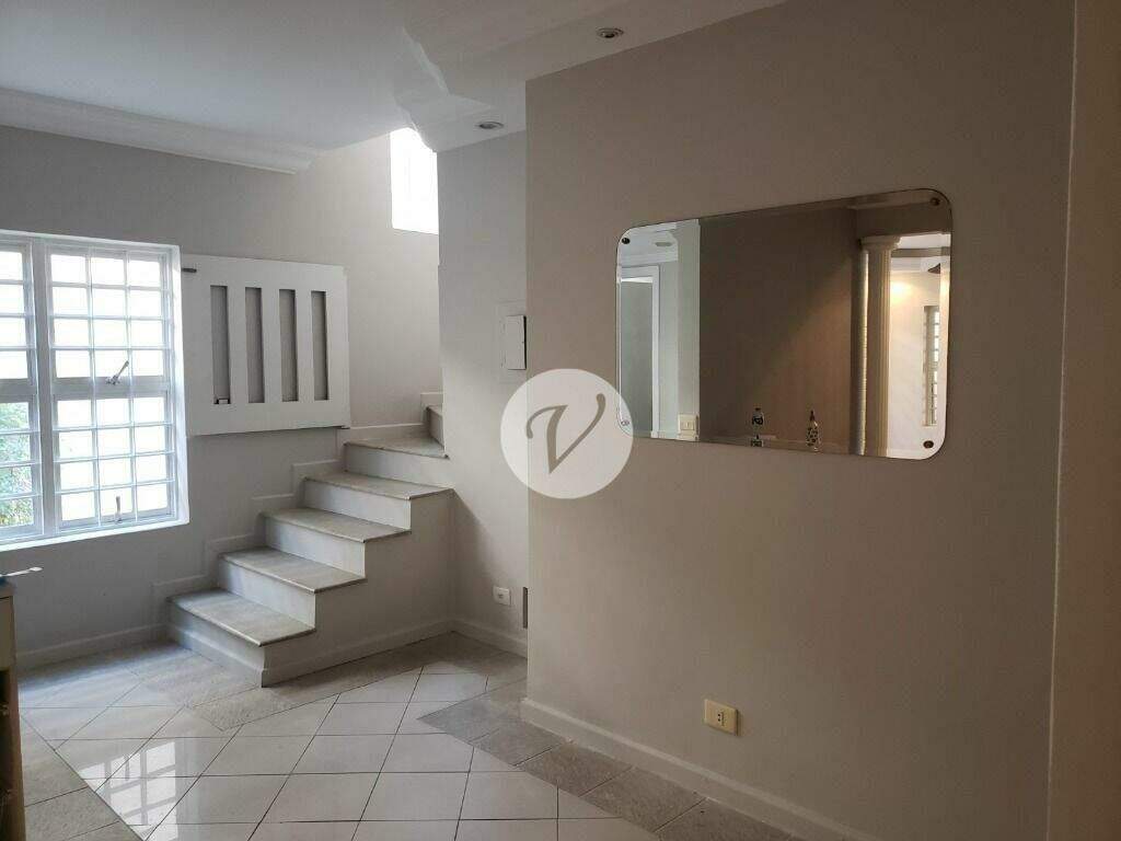 Sobrado à venda no Vila Scarpelli: 