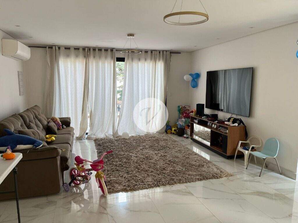 Sobrado à venda no Santa Maria: Sala