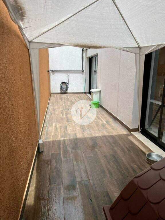 Sobrado à venda no Santa Maria: Quintal