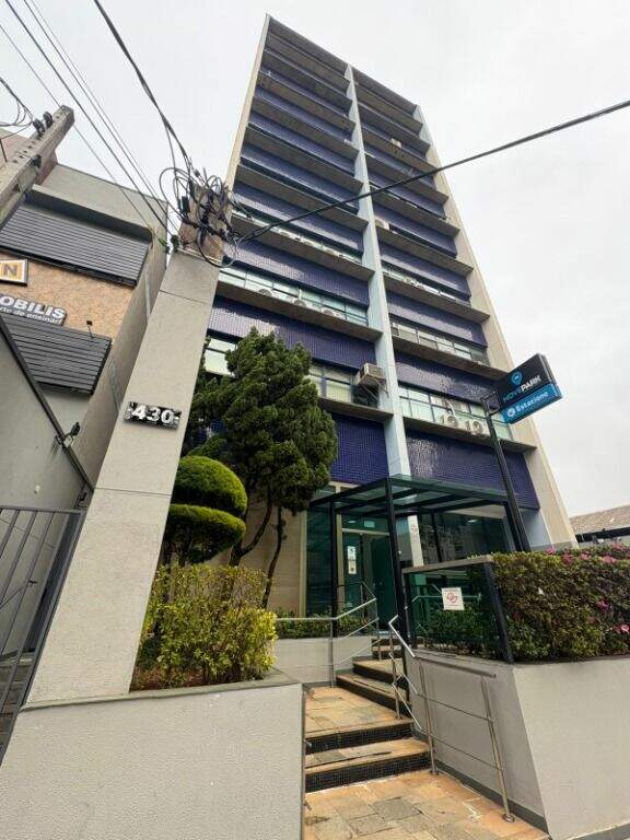 Sala à venda no Centro: 