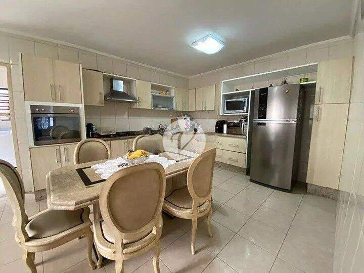 Sobrado à venda no Cerâmica: 