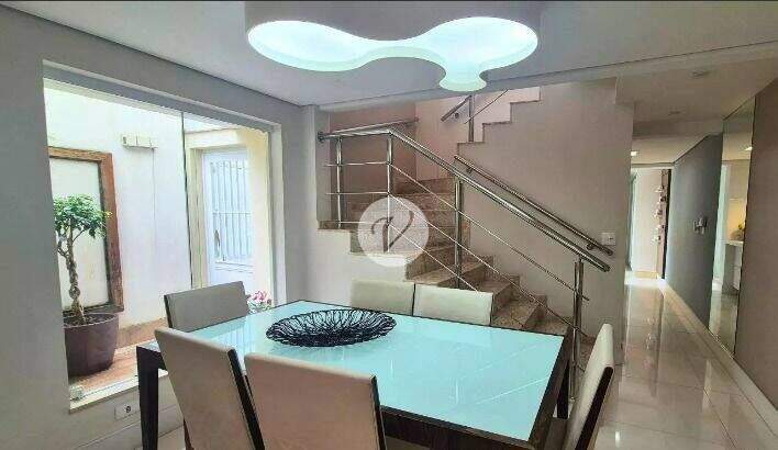 Sobrado à venda no Vila Bastos: 