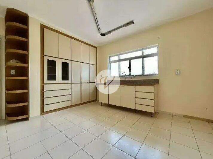 Sobrado à venda no Centro: 