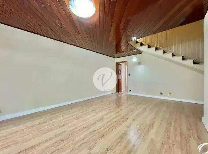 Sobrado à venda no Centro: 