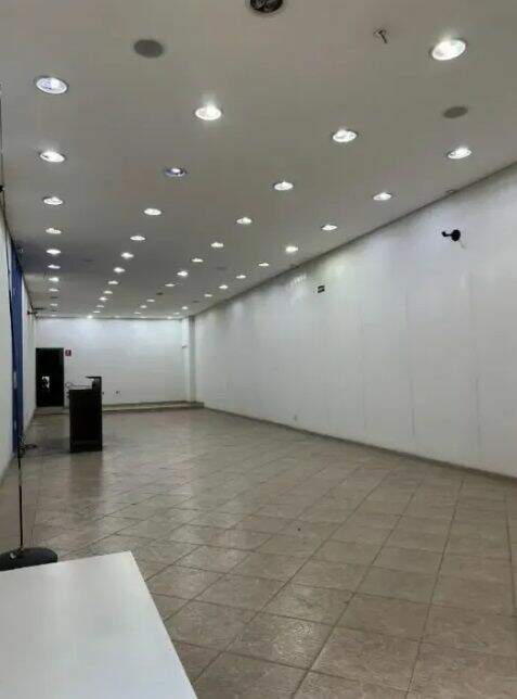 Salão para aluguel no Vila Alzira: 