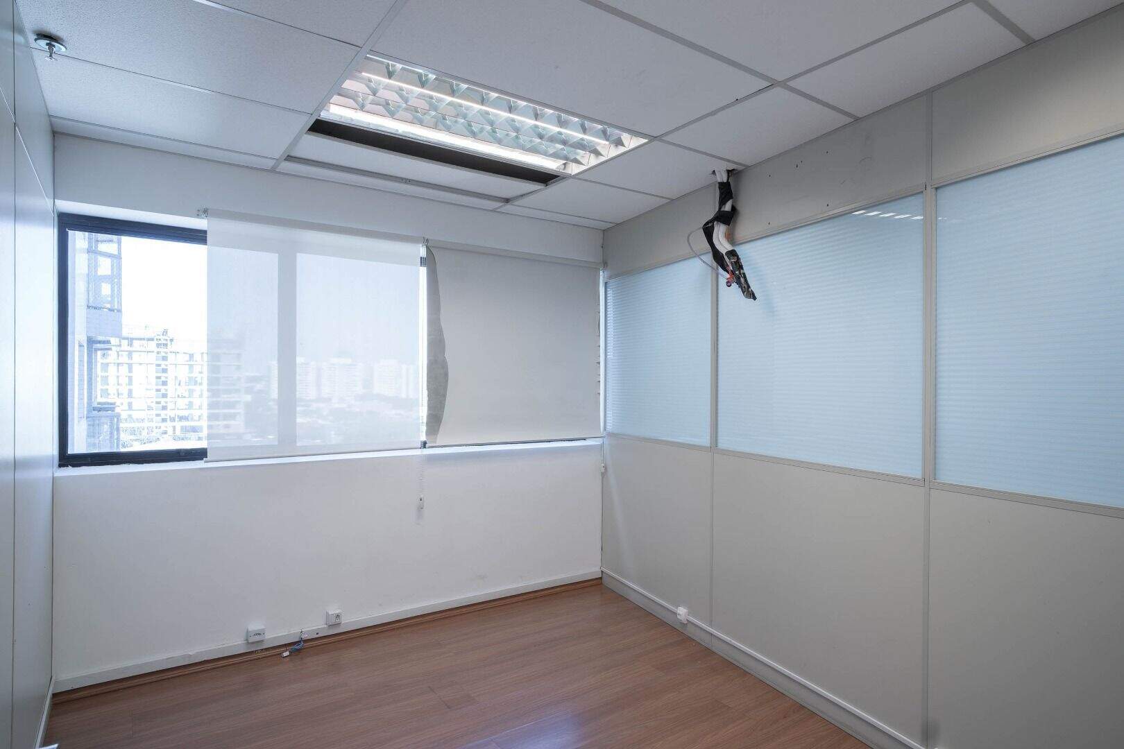 Sala para aluguel no Centro: 