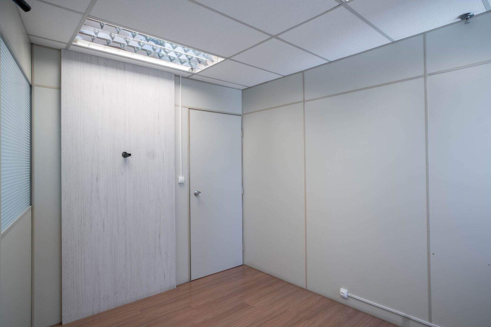 Sala para aluguel no Centro: 