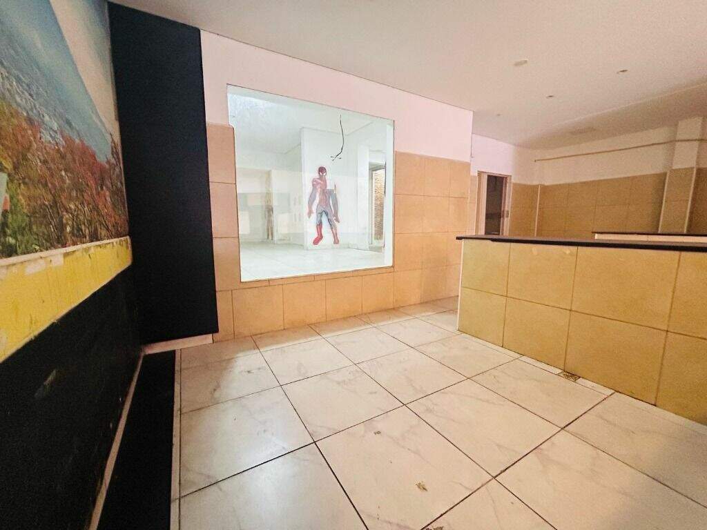 Salão para aluguel no Vila América: 