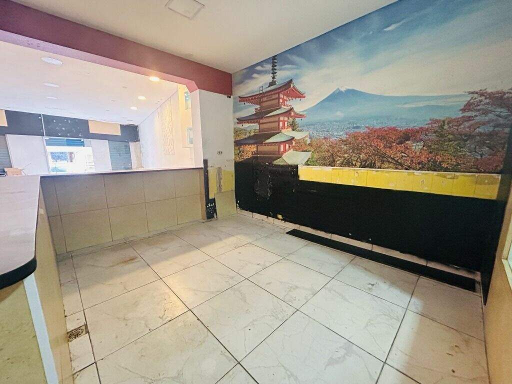 Salão para aluguel no Vila América: 