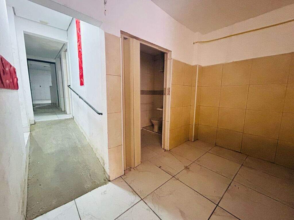 Salão para aluguel no Vila América: 