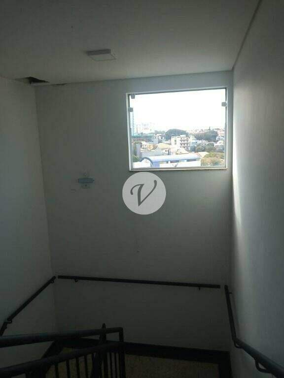 Sala para aluguel no Santa Terezinha: 