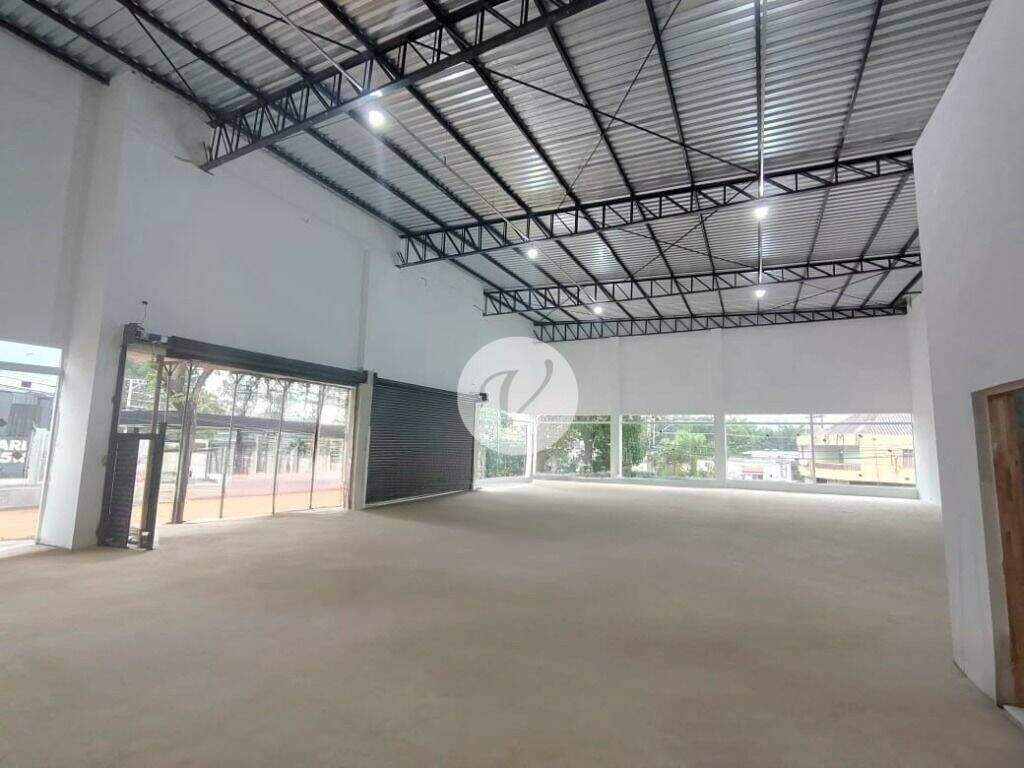 Salão para aluguel no Vila Scarpelli: 