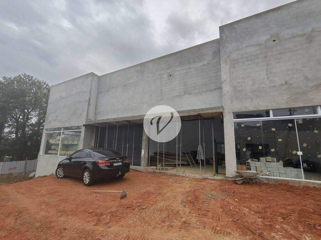 Salão para aluguel no Vila Scarpelli: 
