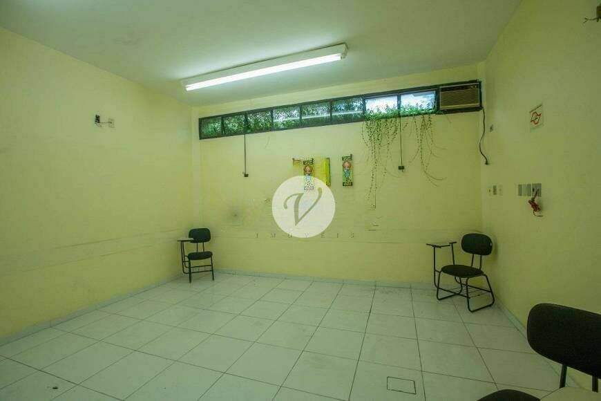 Prédio para aluguel no Centro: 