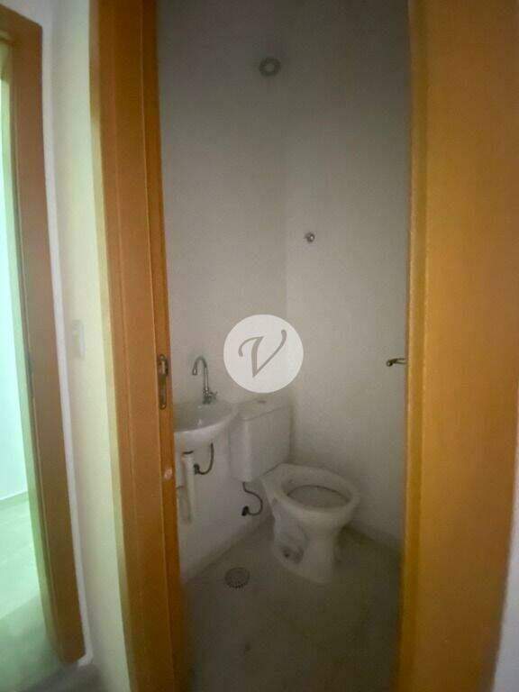 Sala para aluguel no Centro: 