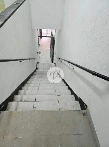 Sala para aluguel no Centro: 