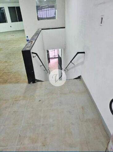 Sala para aluguel no Centro: 