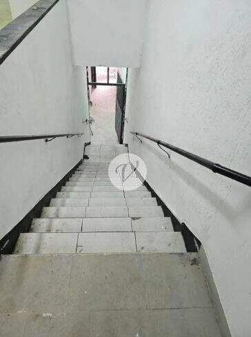 Sala para aluguel no Centro: 