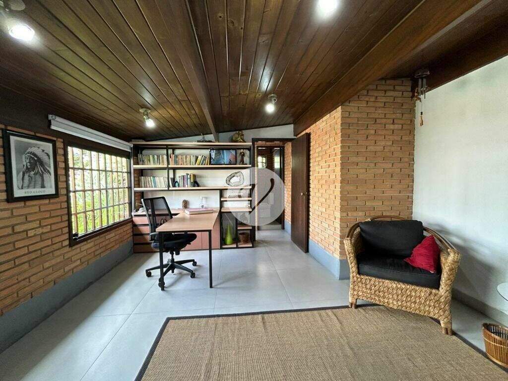 Casa para aluguel no Centro: 