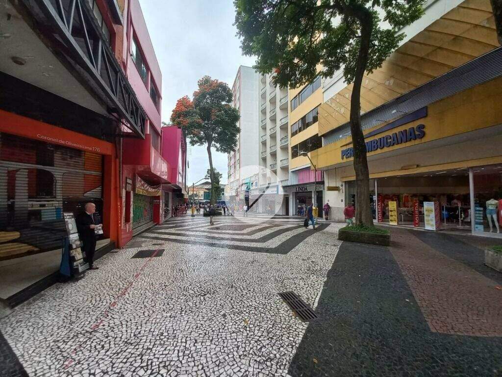 Prédio para aluguel no Centro: 