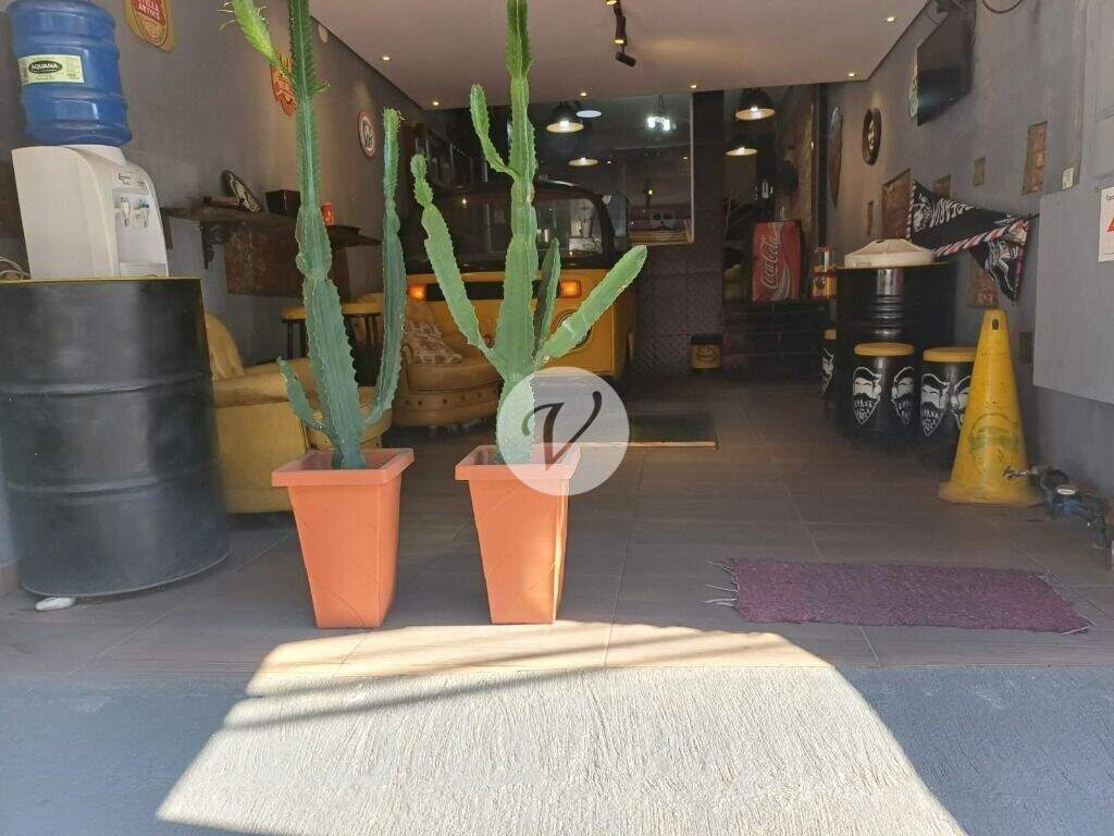 Salão para aluguel no Vila Gilda: 