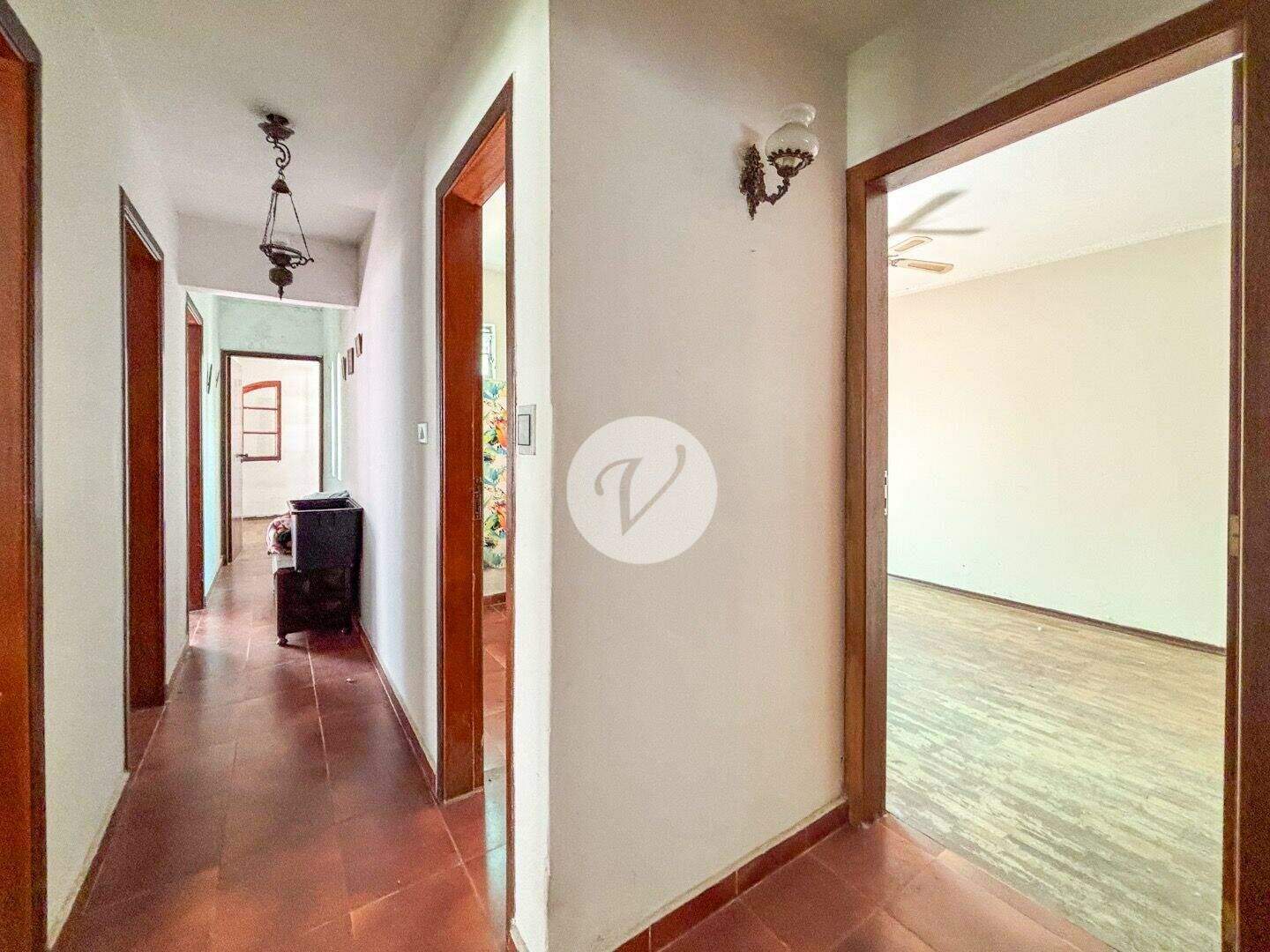 Casa para aluguel no Vila Valparaíso: 