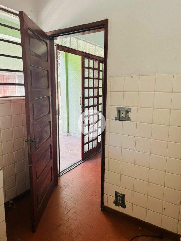 Casa para aluguel no Centro: 