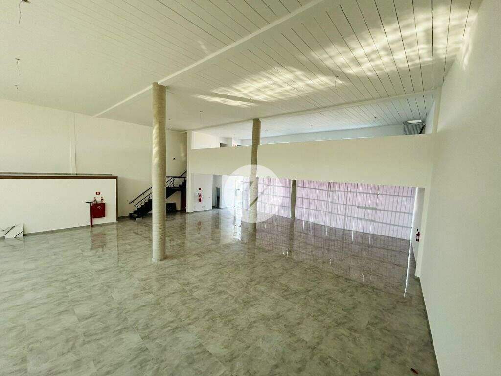 Prédio para aluguel no Jardim do Estádio: 