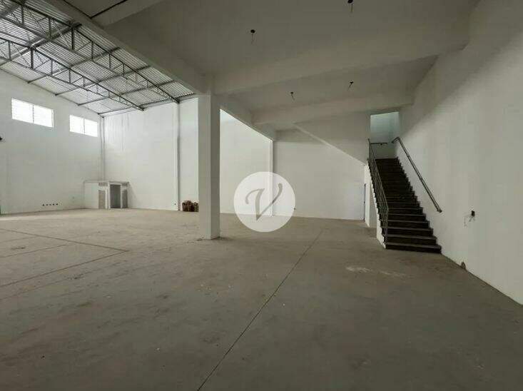 Galpão para aluguel no Utinga: 