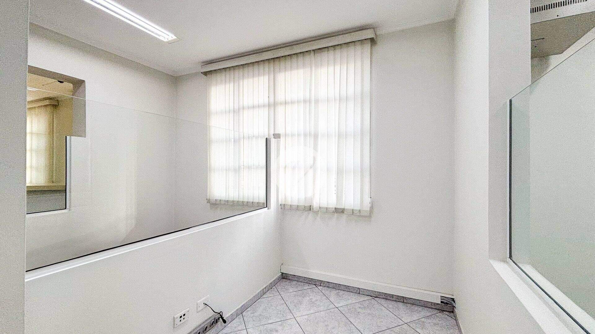 Sala para aluguel no Centro: 
