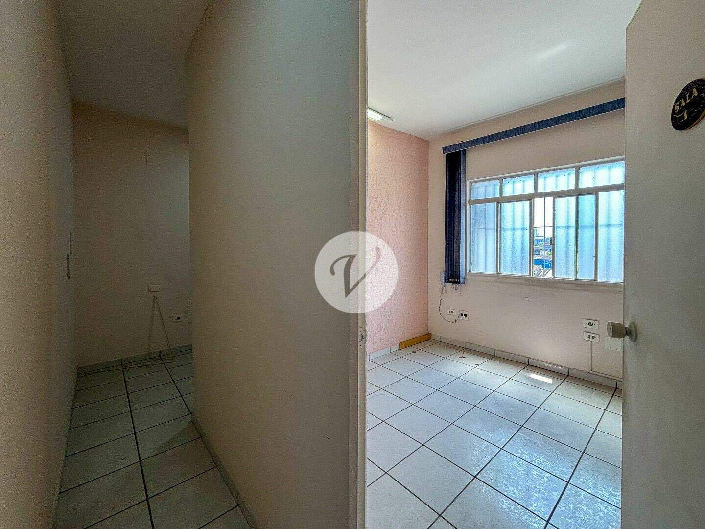 Sala para aluguel no Centro: 