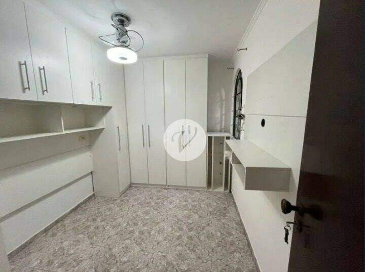 Sobrado para aluguel no Jardim do Estádio: 