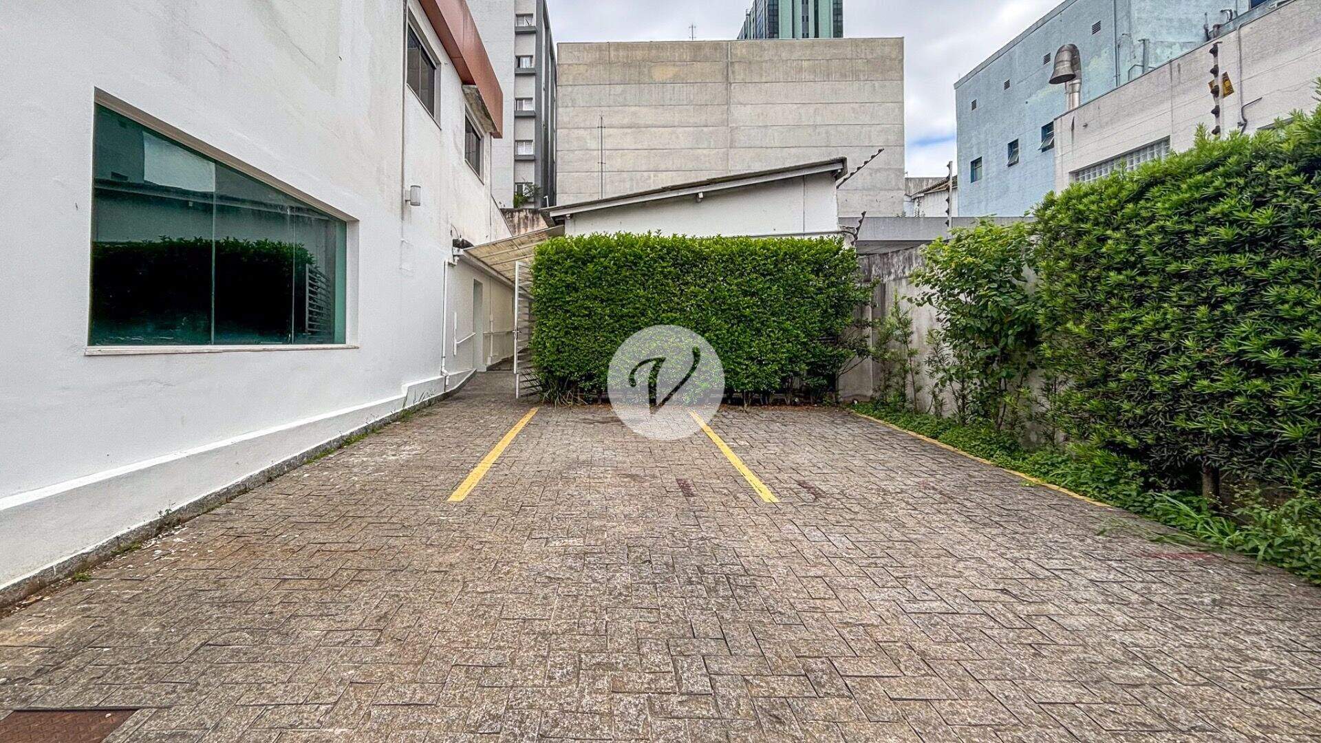 Prédio para aluguel no Centro: 