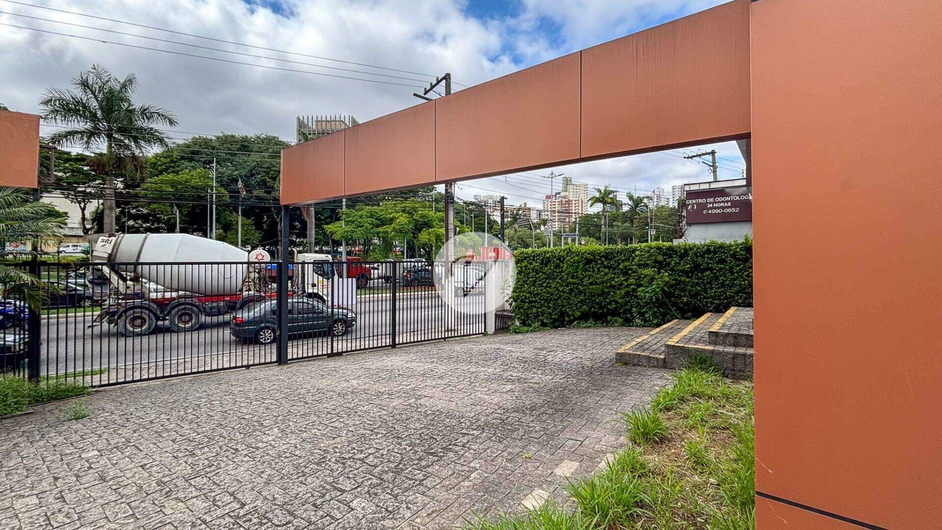 Prédio para aluguel no Centro: 