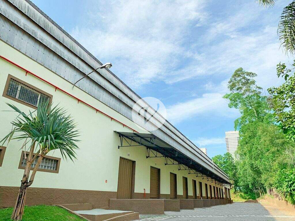 Galpão para aluguel no Alphaville Industrial: 