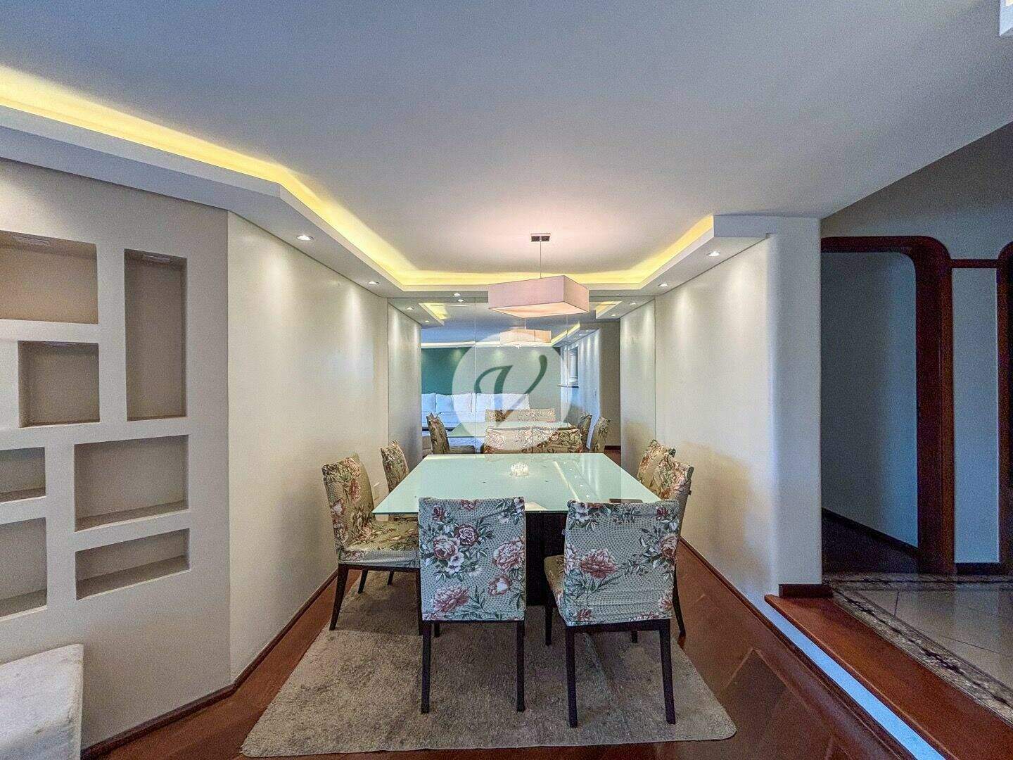 Apartamento para aluguel no Centro: 