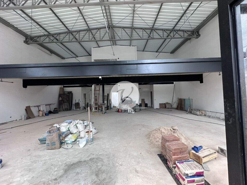 Salão para aluguel no Vila Santa Teresa: 