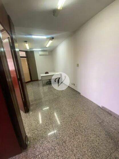 Sala para aluguel no Centro: 
