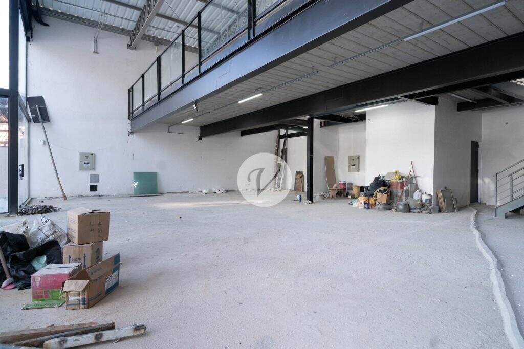 Salão para aluguel no Vila Santa Teresa: 