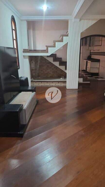 Sobrado para aluguel no Vila Eldízia: 