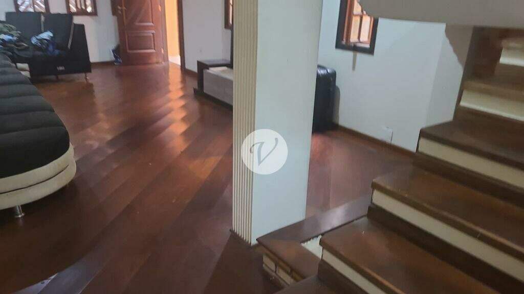 Sobrado para aluguel no Vila Eldízia: 