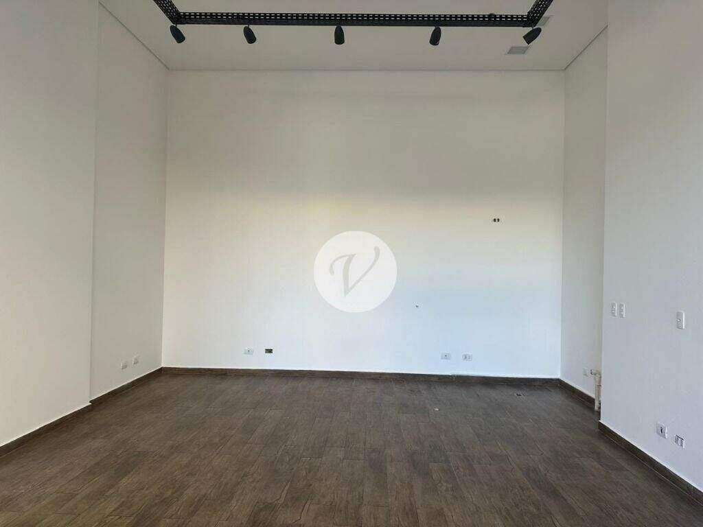 Salão para aluguel no Jardim Três Marias: 