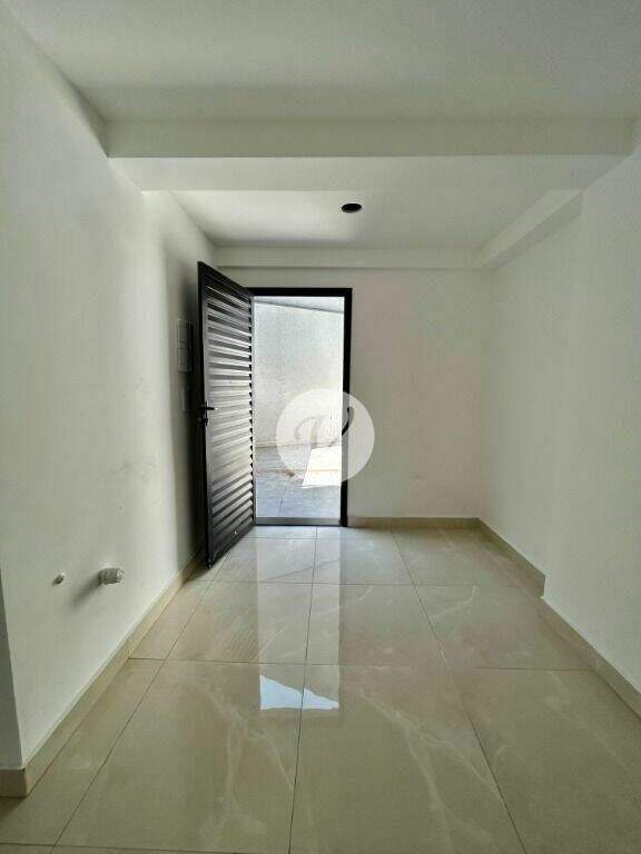 Loja para aluguel no Vila Curuçá: 