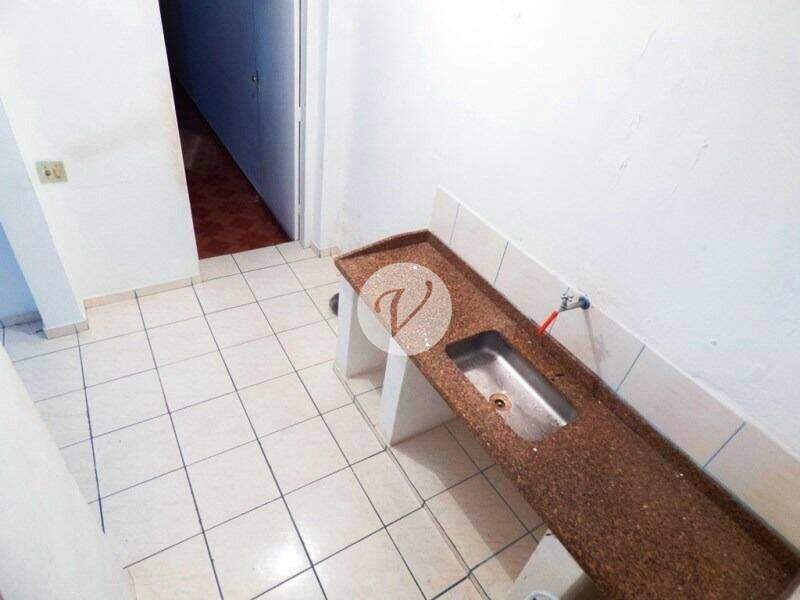 Salão para aluguel no Vila Assunção: 