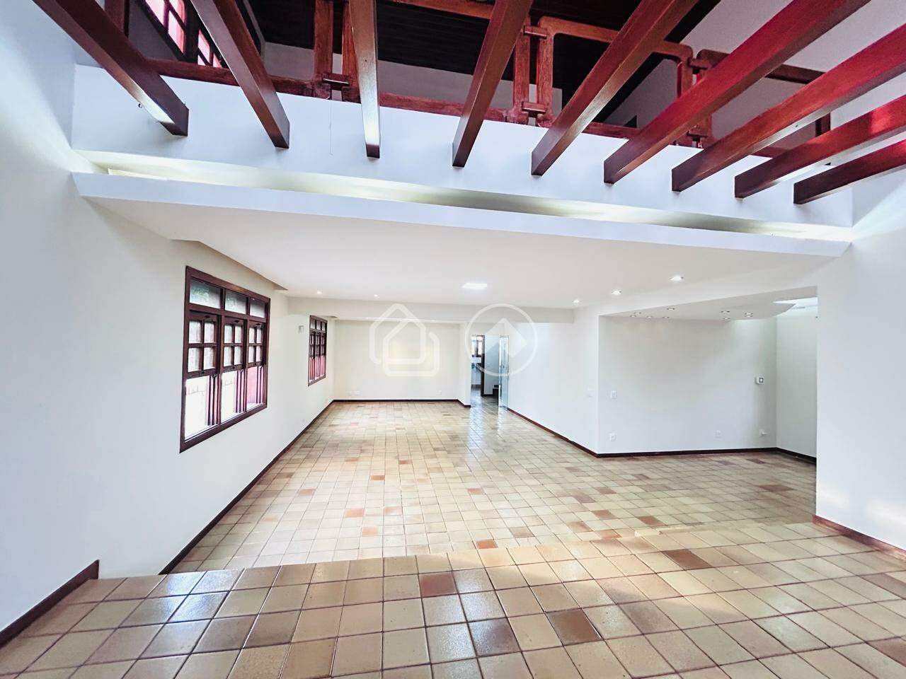 Casa para aluguel no Santa Tereza: 