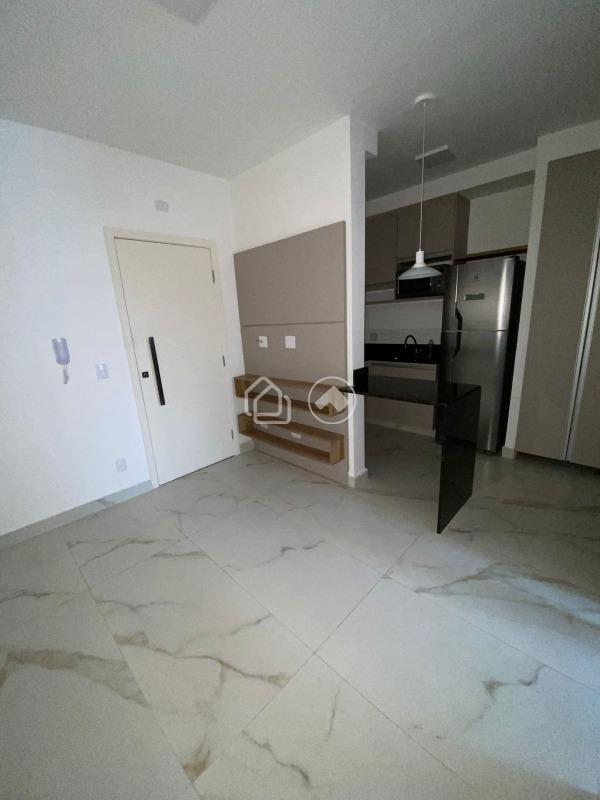 Apartamento para aluguel no Estoril: 